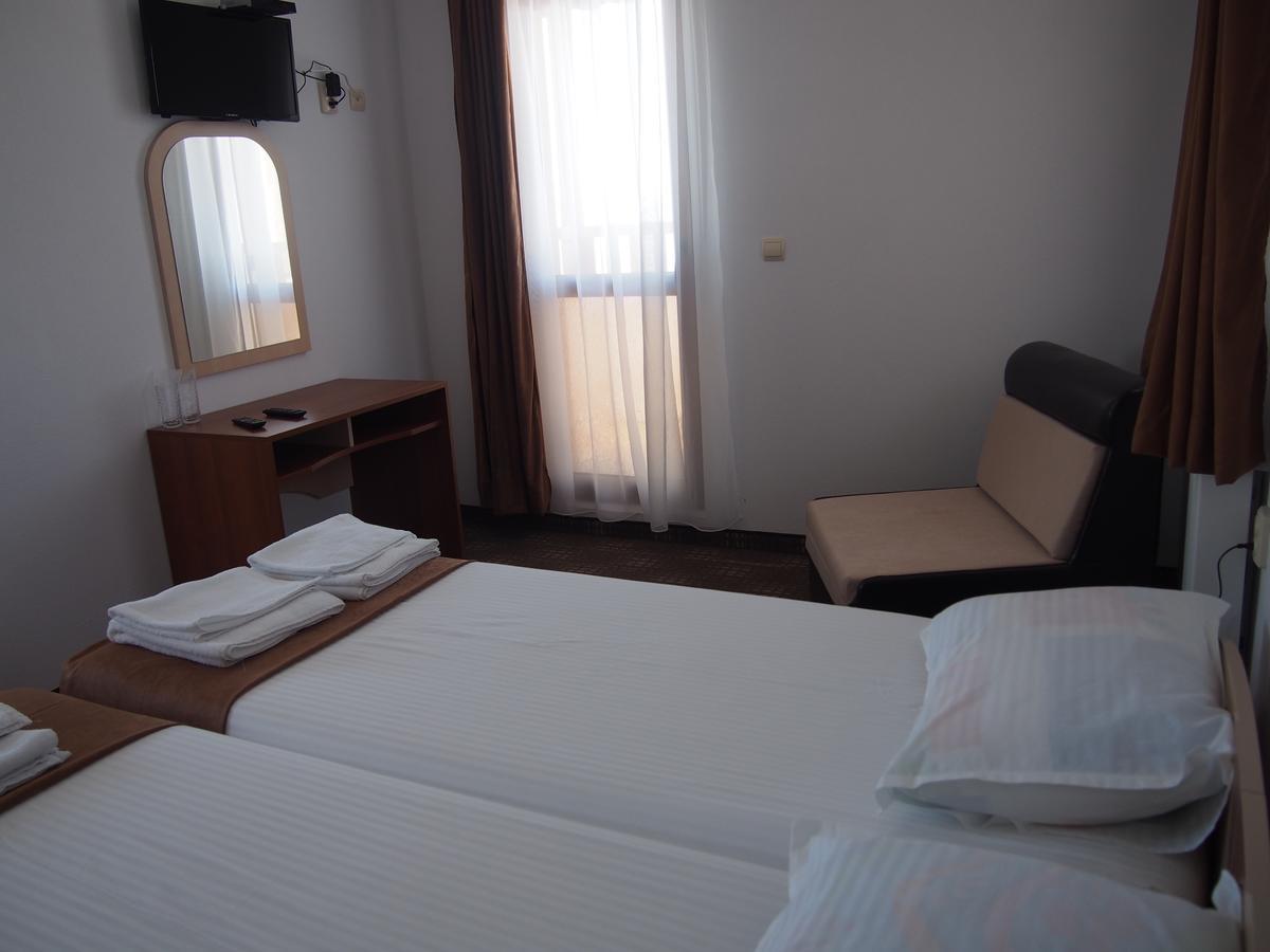 Family Hotel Panorama Чифлик Екстериор снимка