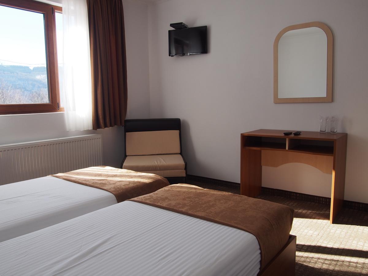 Family Hotel Panorama Чифлик Екстериор снимка